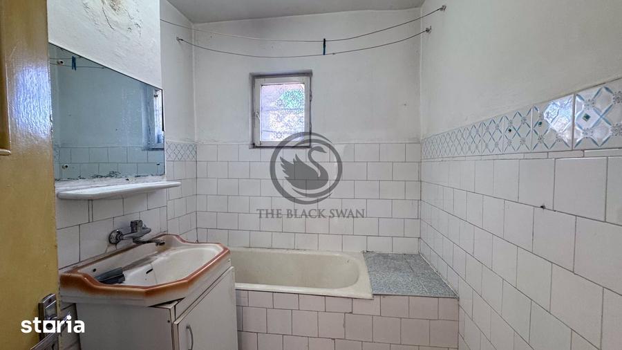 Apartament cu 4 camere decomandat în Central