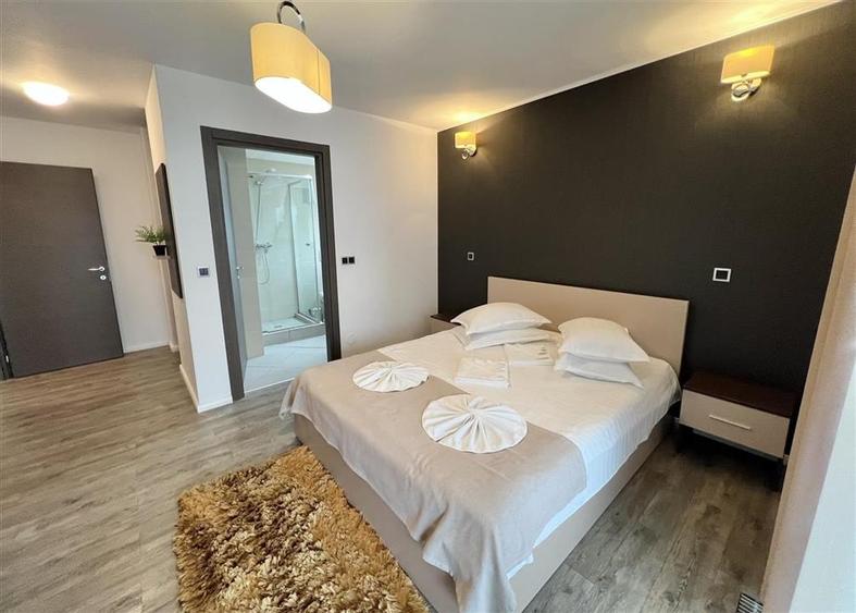 Apartament cu 4 camere decomandat, mobilat în Poiana Brașov