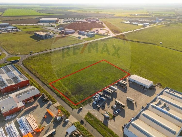 Teren Construcții intravilan de 10000 mp, în Sud