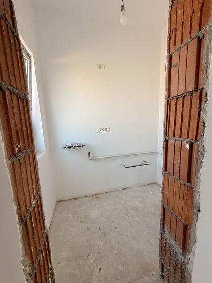 Duplex cu 4 camere cu Canalizare în Giarmata