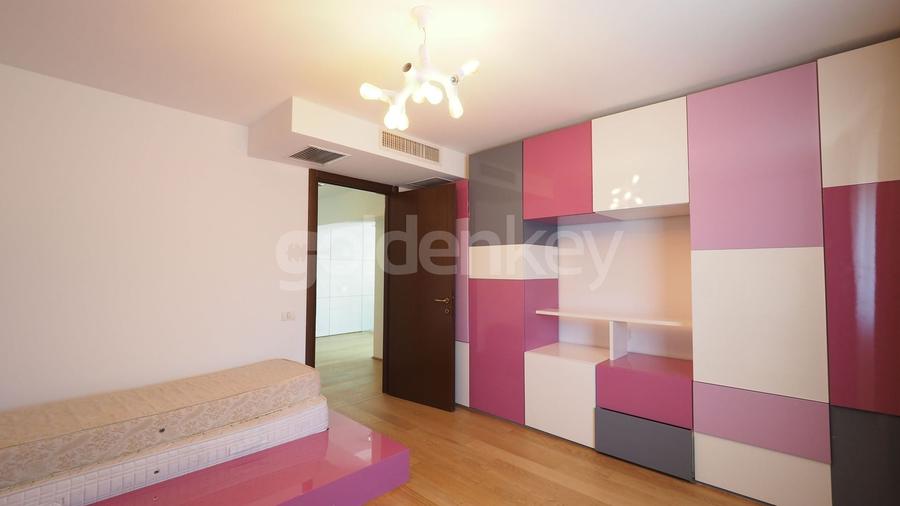 Apartament cu 4 camere semidecomandat, mobilat în Herăstrău