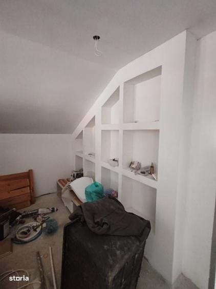 Casă cu 4 camere cu Teren 150 Mp în Central