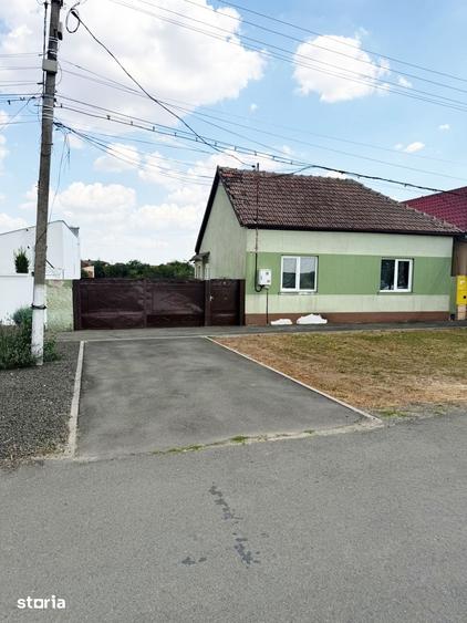 Casă cu 4 camere cu Teren 470 Mp în Aradul Nou