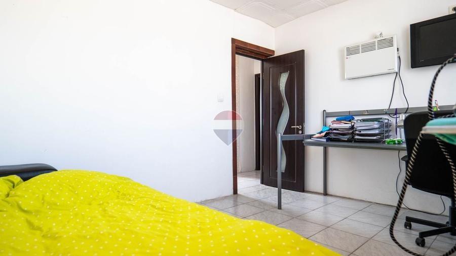 Casă individuală cu 5 camere cu Teren 258 Mp în Nord-Est