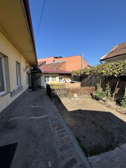 Casă cu 3 camere cu Teren 208 Mp în Central