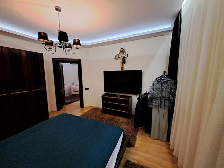 Apartament cu 5 camere decomandat, mobilat în Cotroceni