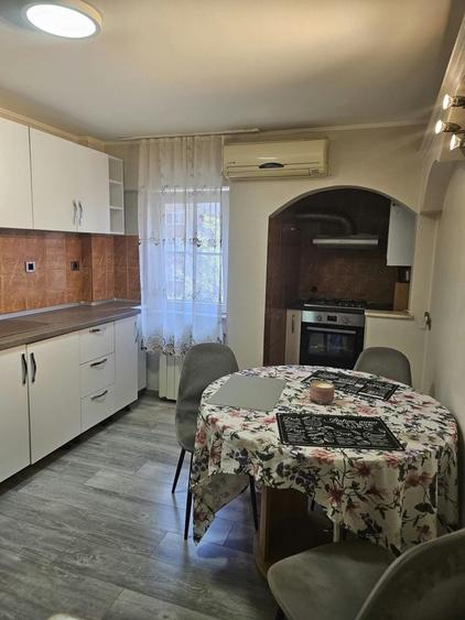 Apartament 3 camere centru piata - 2