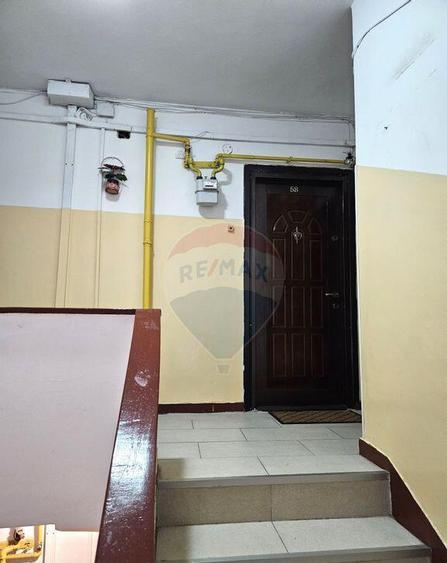 Apartament cu 3 camere semidecomandat în Basarabia