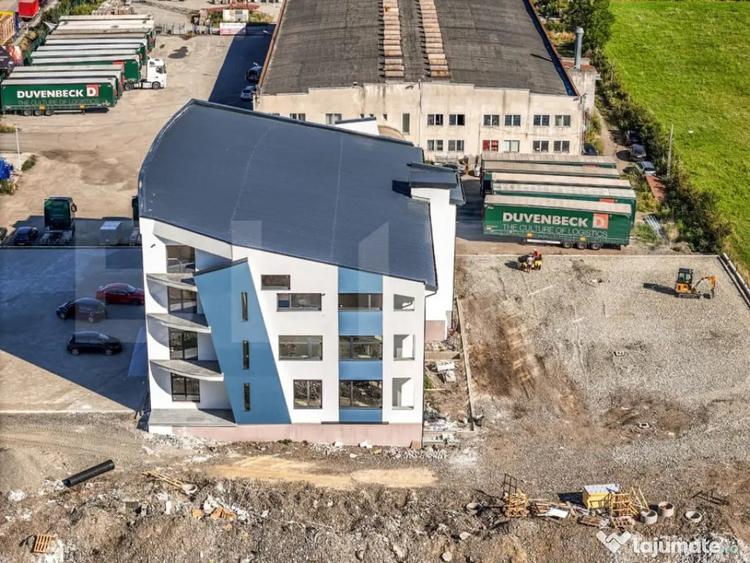 Spațiu comercial, de 2,351 mp, în Central