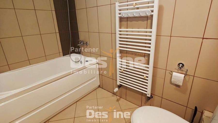 Casă cu 3 camere cu Canalizare în Noua