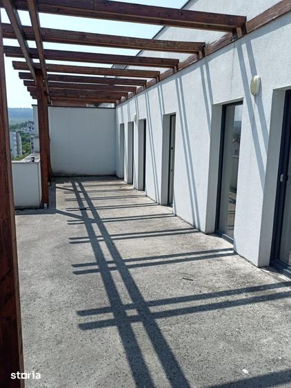 Apartament cu 4 camere în Bună Ziua