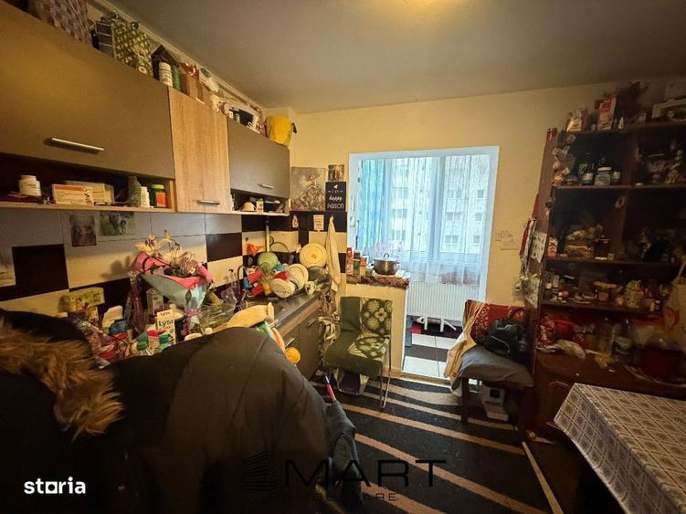 Apartament cu 3 camere decomandat, mobilat în Vasile Aaron