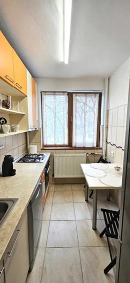 Apartament cu 3 camere în Grivița