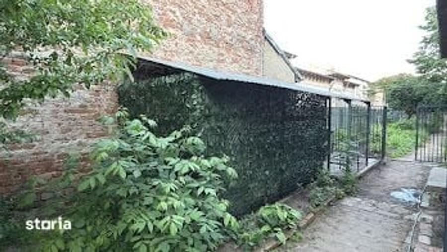 Casă cu 2 camere cu Teren 300 Mp în Nord
