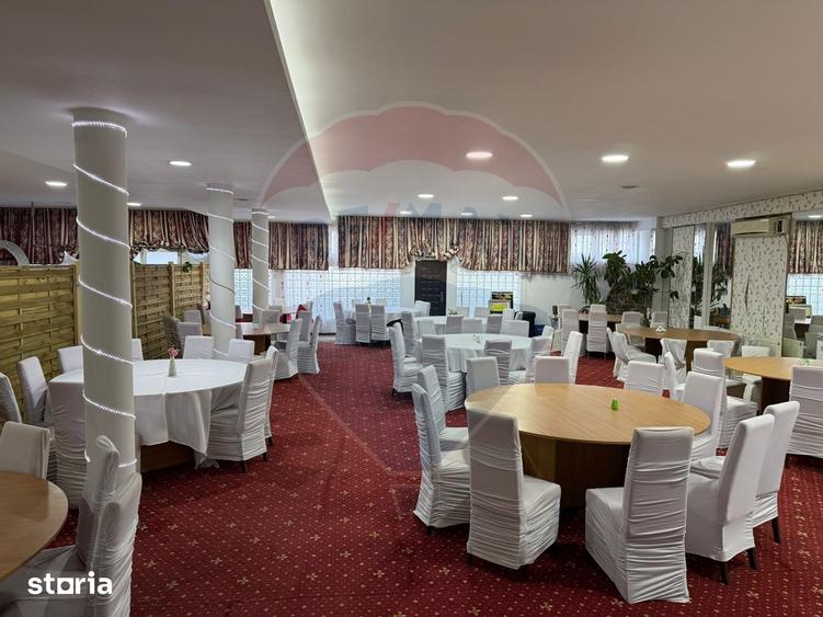 Casă cu 8 camere cu Teren 462 Mp în Central