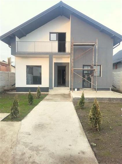 Casă individuală cu 3 camere cu Teren 320 Mp în Central