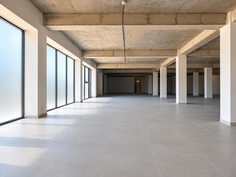Spațiu comercial, de 750 mp, în Central