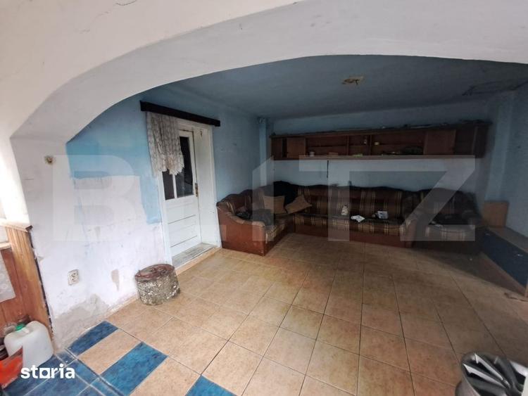 Casă cu 2 camere cu Teren 1400 Mp în Central