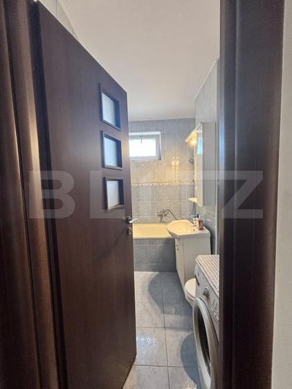 Apartament cu 3 camere semidecomandat, mobilat în Tractorul