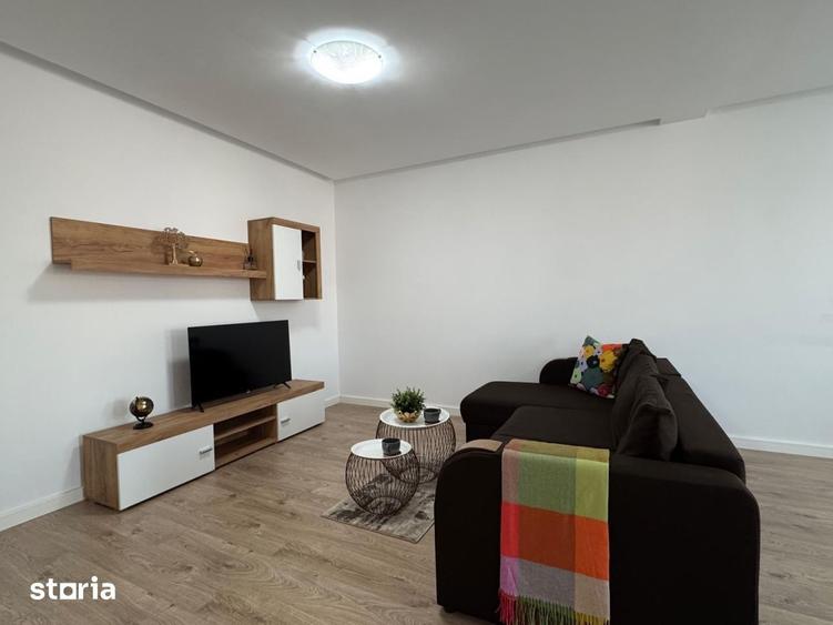 Apartament cu 3 camere, mobilat în Sud