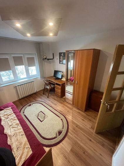 Apartament cu 3 camere decomandat, mobilat în Faleza Nord