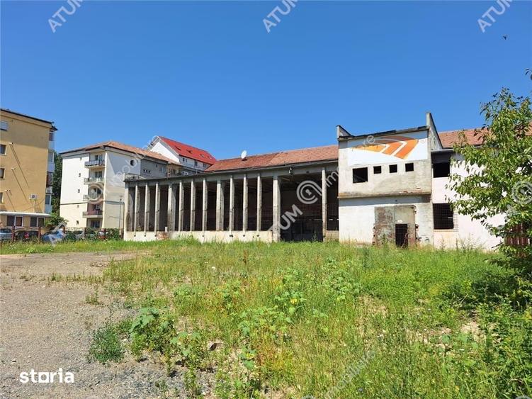 Spațiu comercial, de 500 mp, în Ștrand