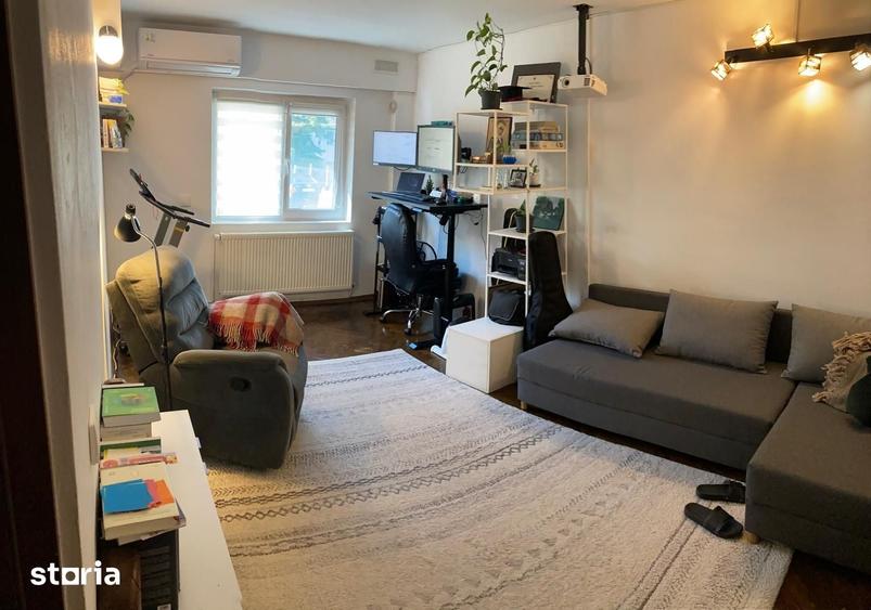 Apartament cu 3 camere decomandat în Păcurari