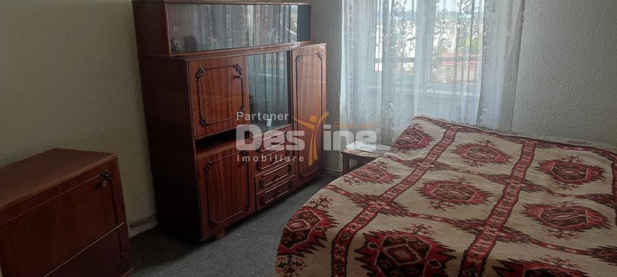APARTAMENT CU 3 CAMERE IN ZONA MATERNA SITUAT LA ETAJUL 3 BLOC TURN - 14