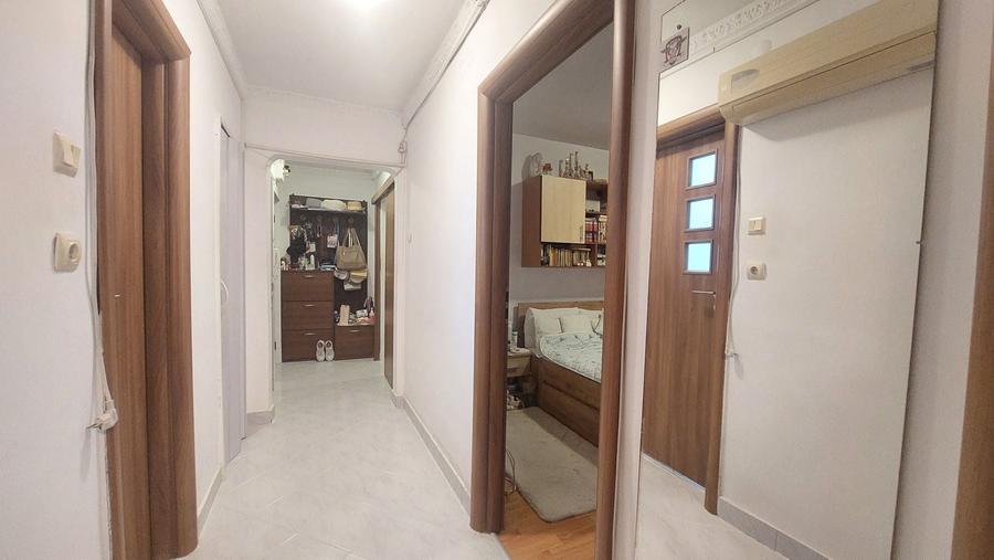 Apartament cu 2 camere decomandat, mobilat în Titan