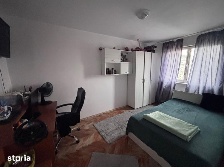 Apartament cu 3 camere în Dâmbu Pietros