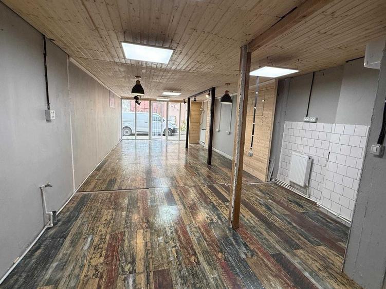 Spațiu comercial, de 56 mp, în Peninsula
