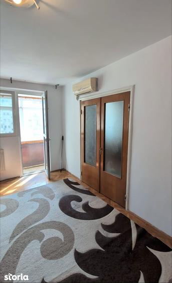 Apartament cu 3 camere decomandat în Colentina
