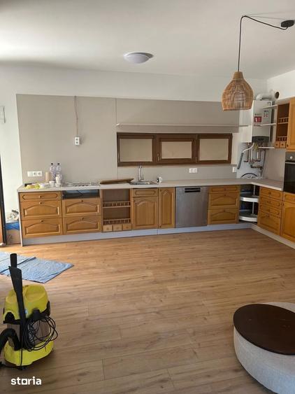 Casă cu 4 camere cu Teren 225 Mp în Borhanci