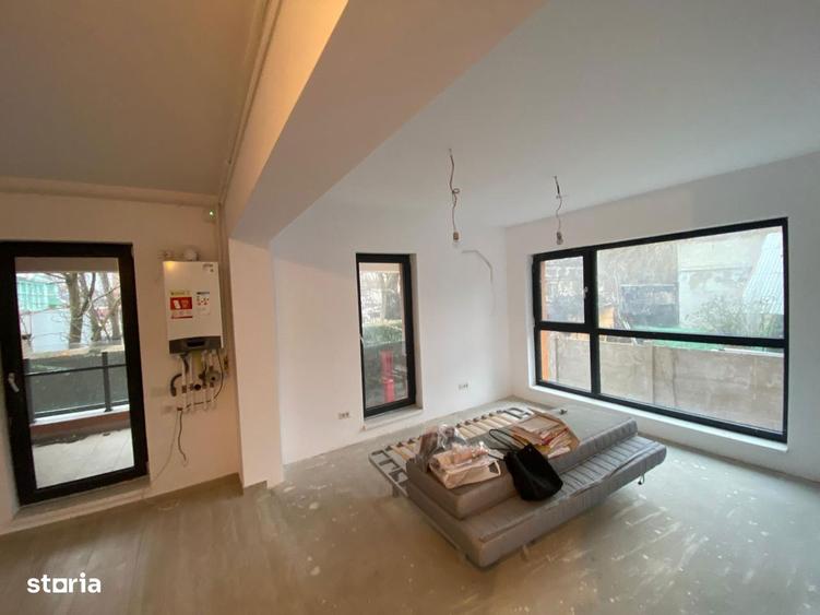 Apartament cu 2 camere decomandat în Crângași