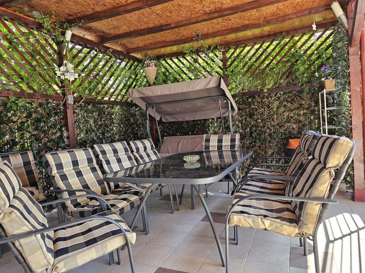 Casă cu 14 camere cu Canalizare în Exterior Sud