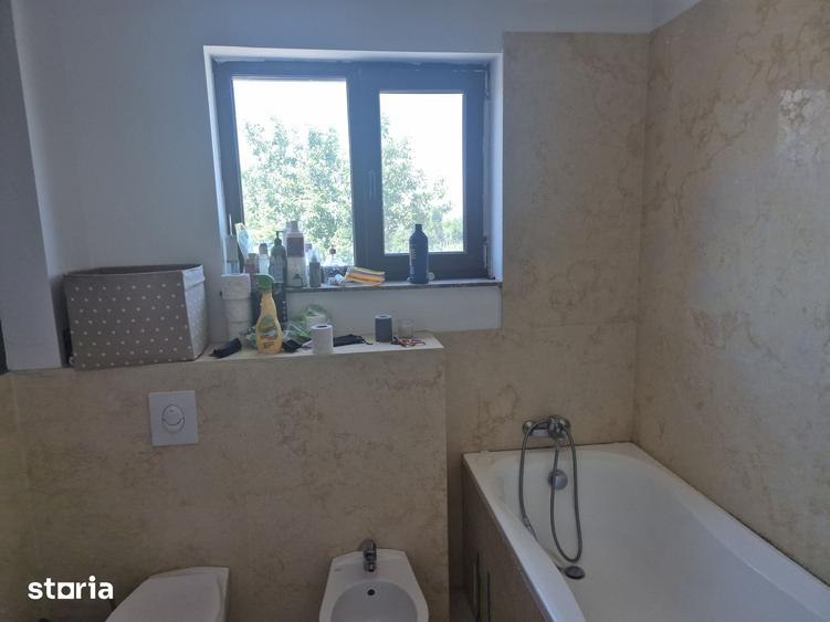 Casă cu 5 camere cu Teren 1000 Mp în Dragomirești-Vale
