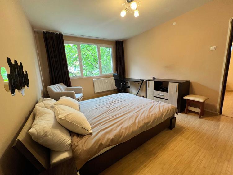 2 camere | 56 mp | 5 minute de metrou | Drumul Taberei | Complet mobilat si utilat - 1