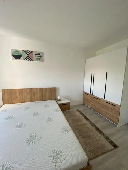 Apartament cu 2 camere decomandat în Girocului