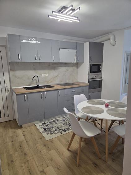 Apartament cu 2 camere decomandat în Lacu