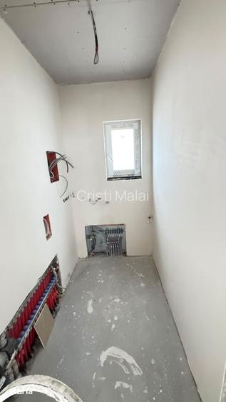 Casă cu 5 camere cu Teren 424 Mp în Cetate