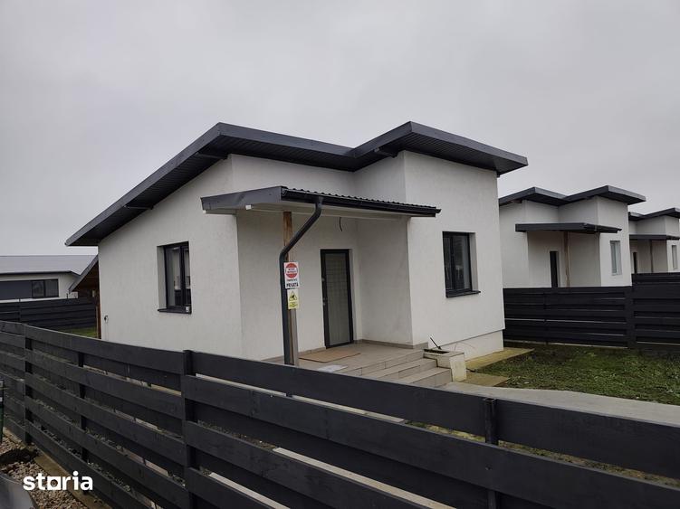 Casă cu 3 camere cu Teren 250 Mp în Crevedia