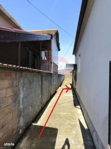 Casă cu 2 camere cu Teren 913 Mp în Central