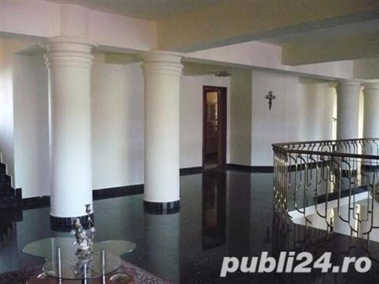Casă cu 20 camere cu Canalizare în Izvorani
