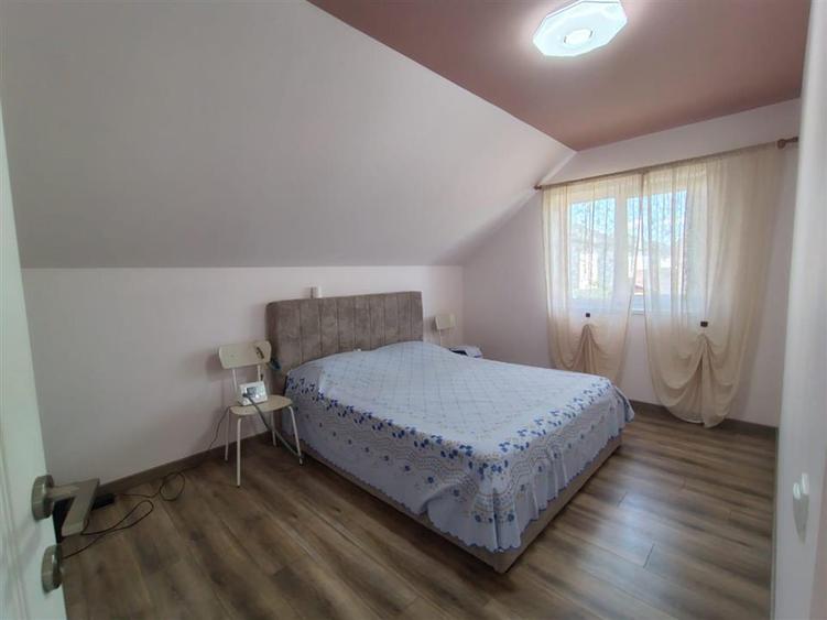 Duplex cu 4 camere cu Canalizare în Tișăuți