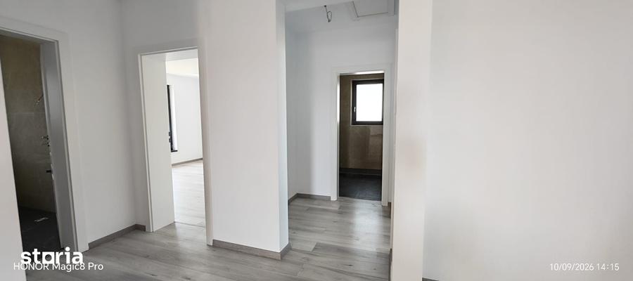 Casă cu 3 camere cu Teren 650 Mp în Tomești