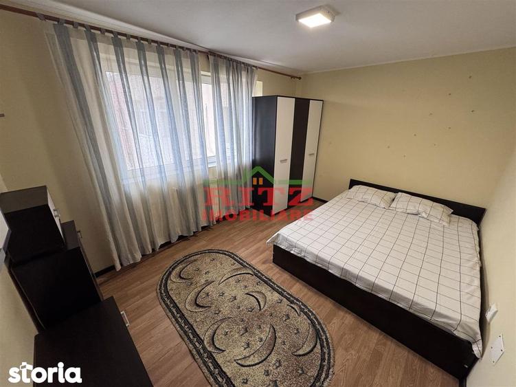 Apartament cu 3 camere semidecomandat în Ultracentral