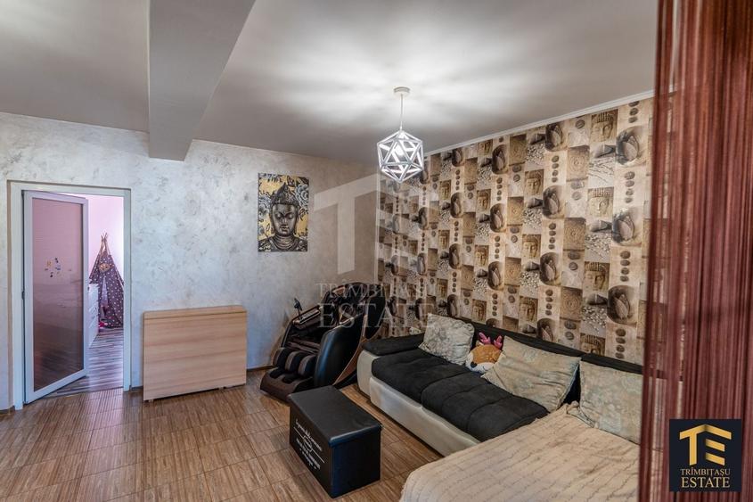 Casă individuală cu 6 camere cu Canalizare în Nord