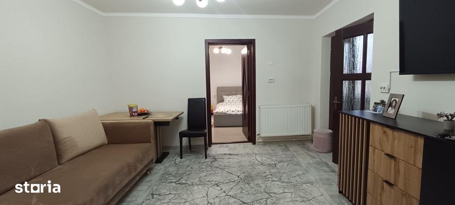 Casă cu 3 camere cu Teren 155 Mp în Bariera Vâlcii