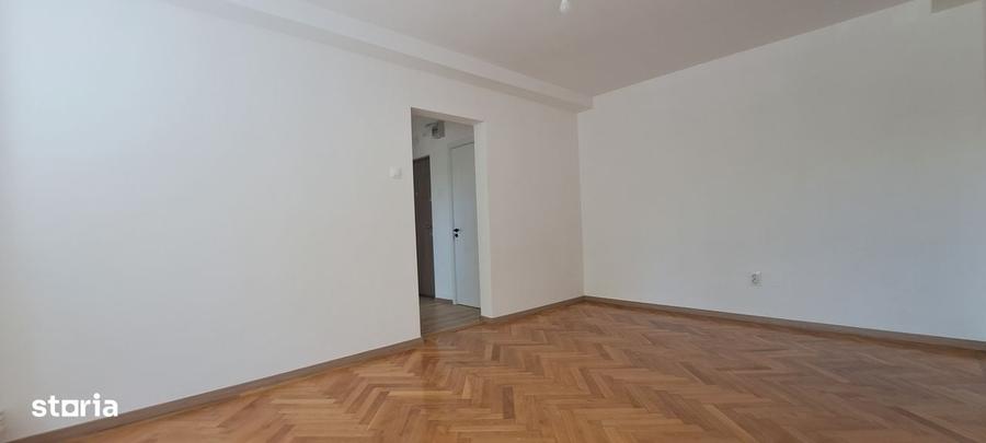 Apartament cu 2 camere semidecomandat în Țiglina 1