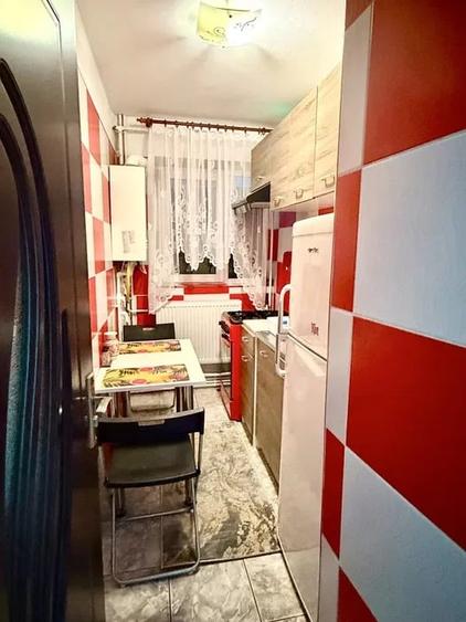 Apartament cu 2 camere semidecomandat, mobilat în Inel II
